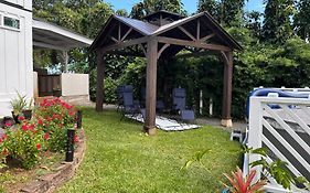 Hilo Bay Oceanfront Bed And Breakfast  3* United States Of America